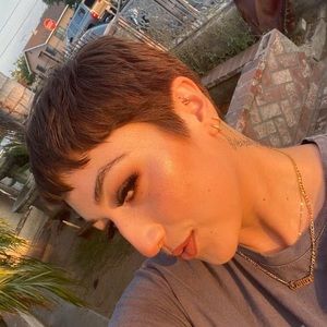 Meet your Posher, Samantha